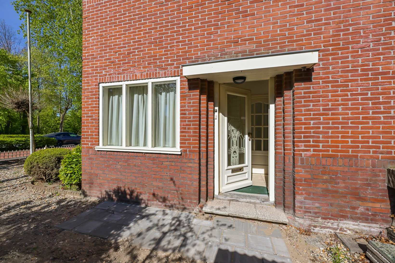 Twee-onder-één-kap te koop: Zeestraat 187, Beverwijk