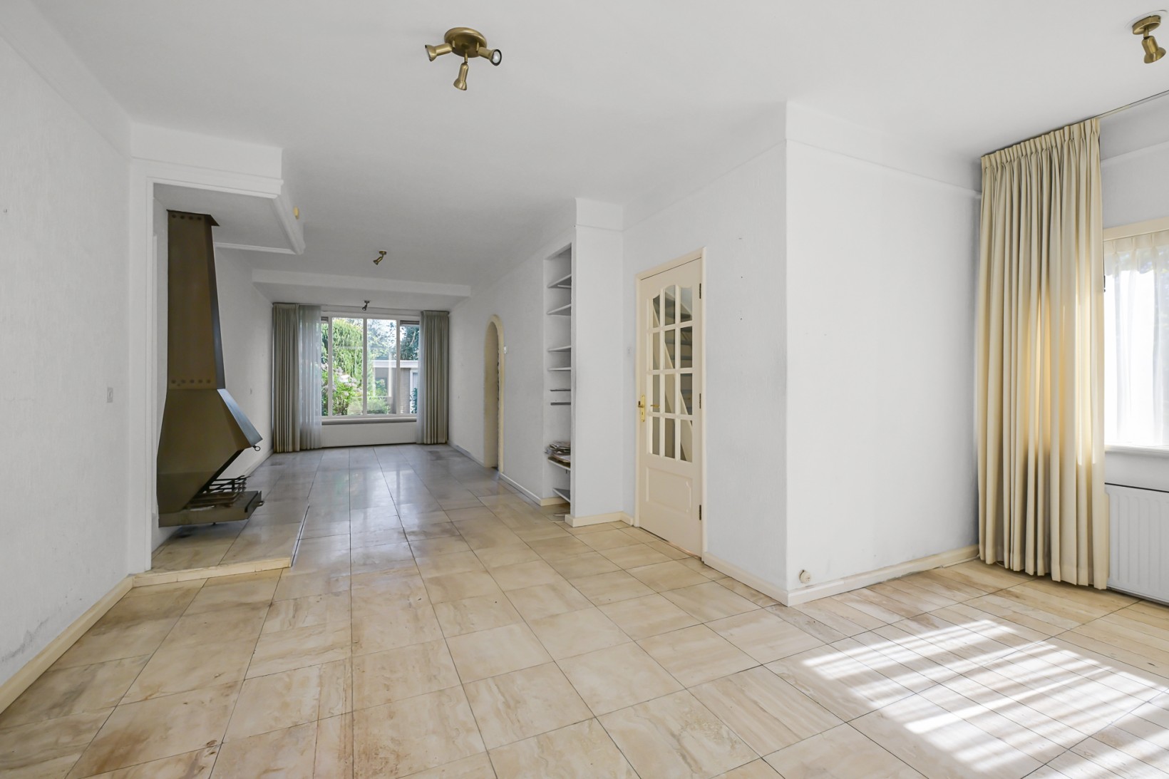 Twee-onder-één-kap te koop: Zeestraat 187, Beverwijk