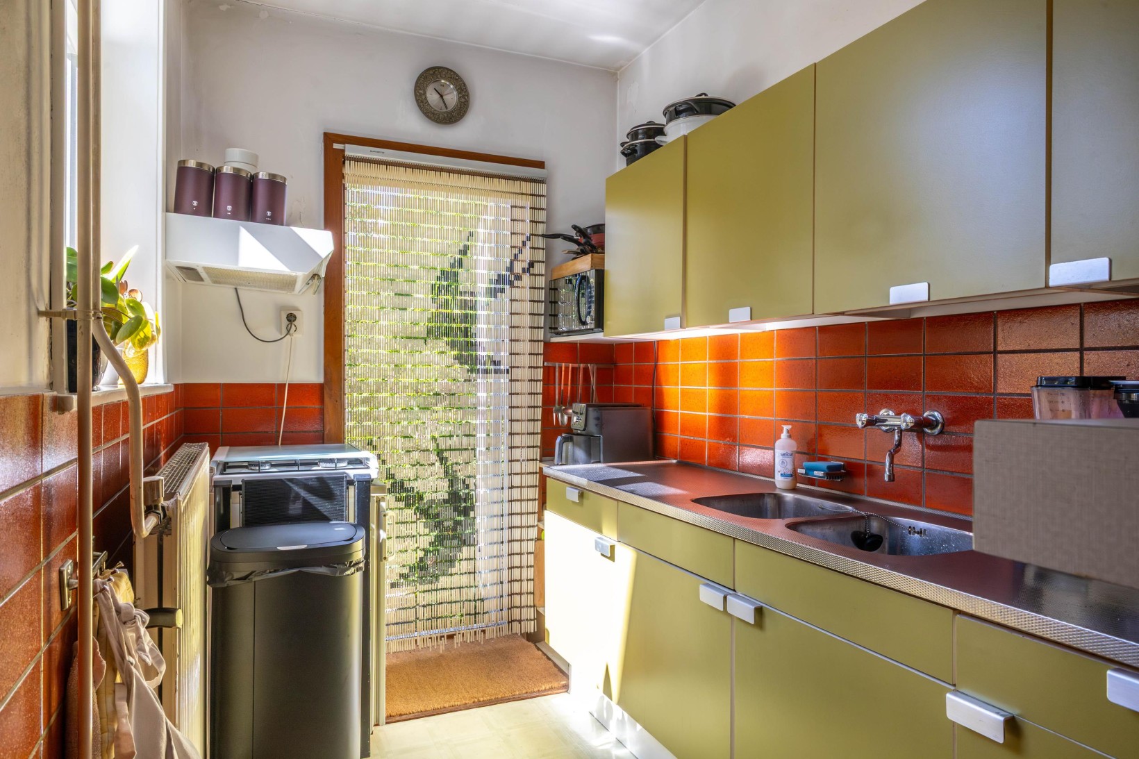 Tussenwoning te koop: Kastanjelaan 18, Beverwijk