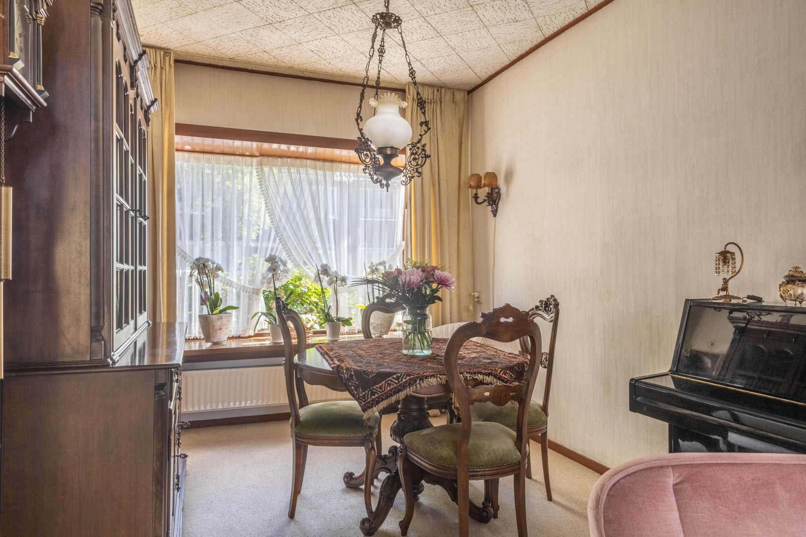 Tussenwoning te koop: Kastanjelaan 18, Beverwijk