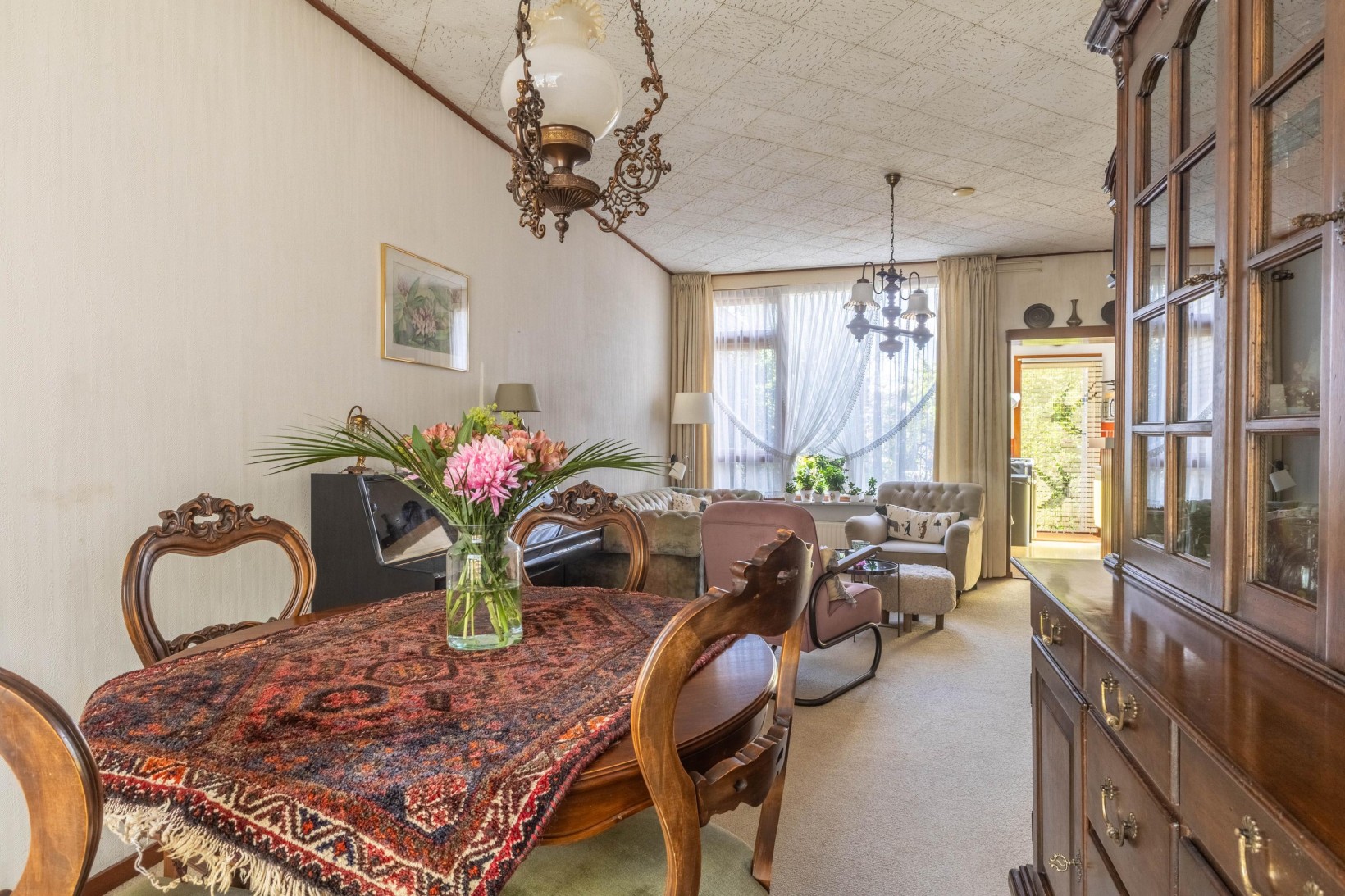 Tussenwoning te koop: Kastanjelaan 18, Beverwijk