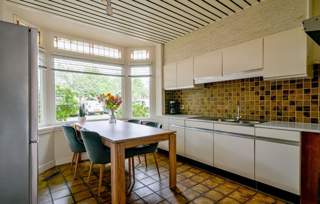 Tussenwoning te koop: Lindenlaan 27, Beverwijk
