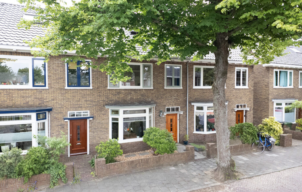 Tussenwoning te koop: Lindenlaan 27, Beverwijk