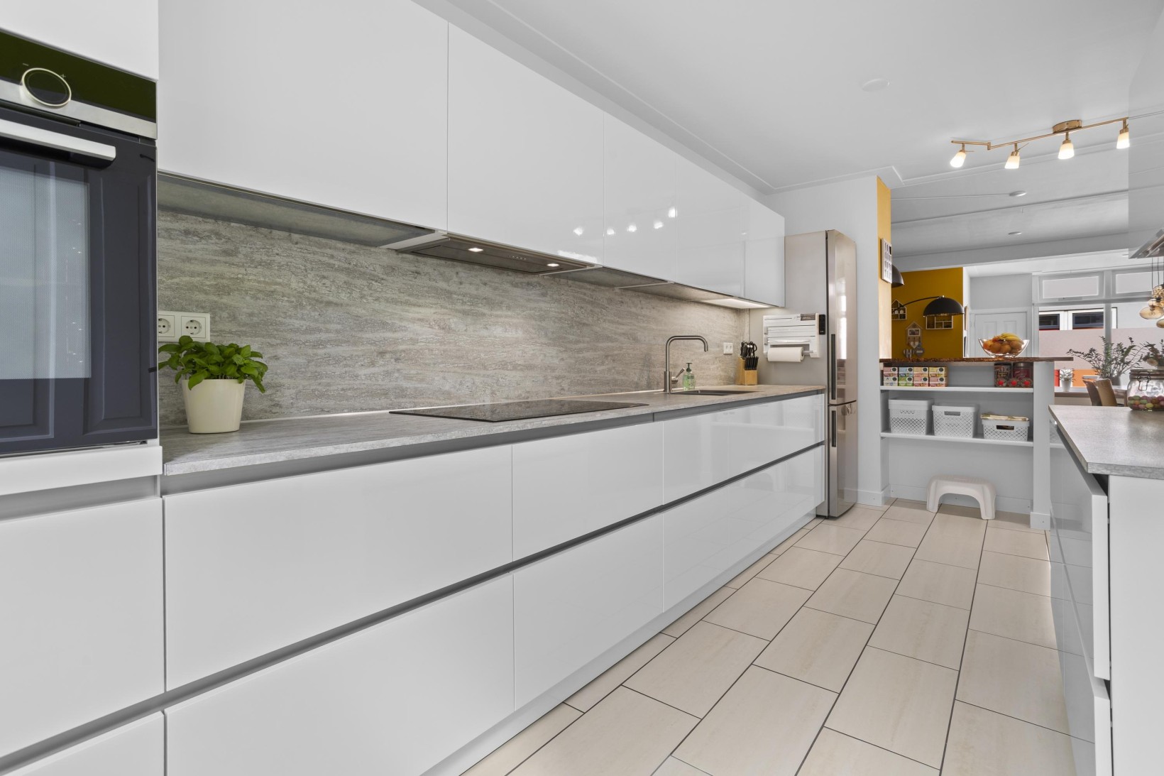 Tussenwoning te koop: Boeweg 6, Beverwijk