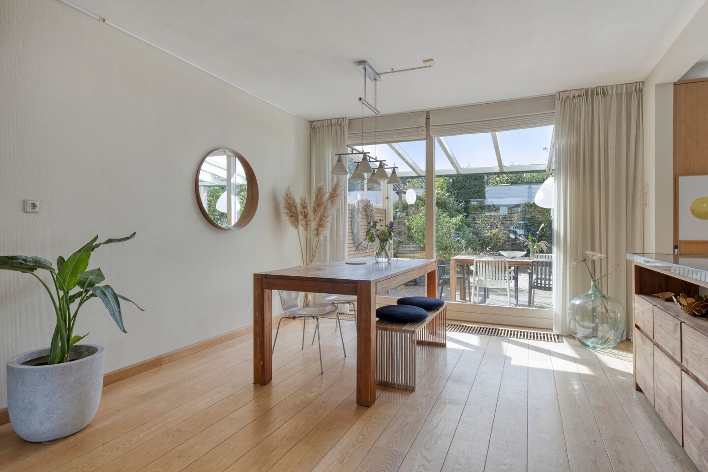 Tussenwoning te koop: Ligusterhof 18, Beverwijk