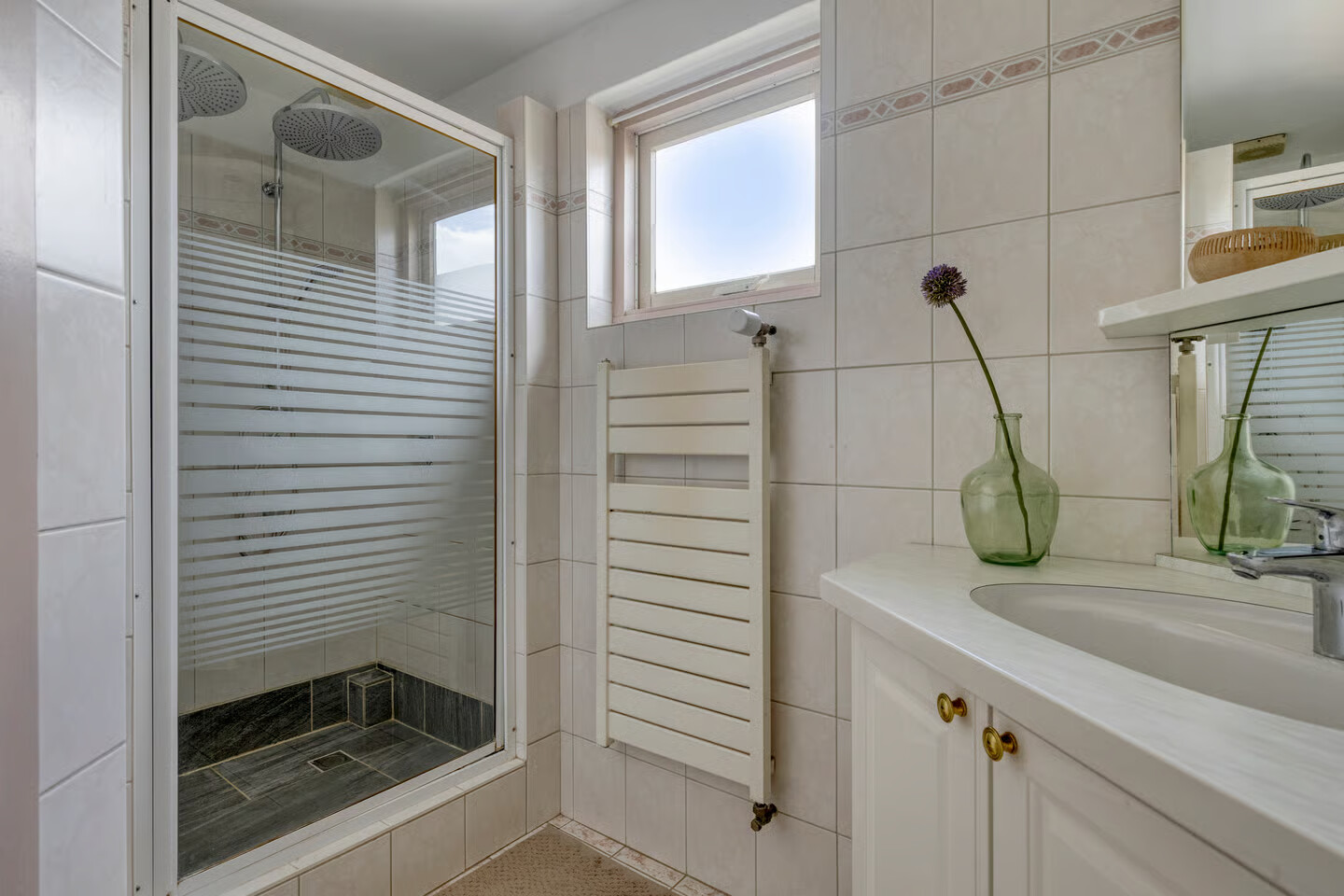 Tussenwoning te koop: Ligusterhof 18, Beverwijk