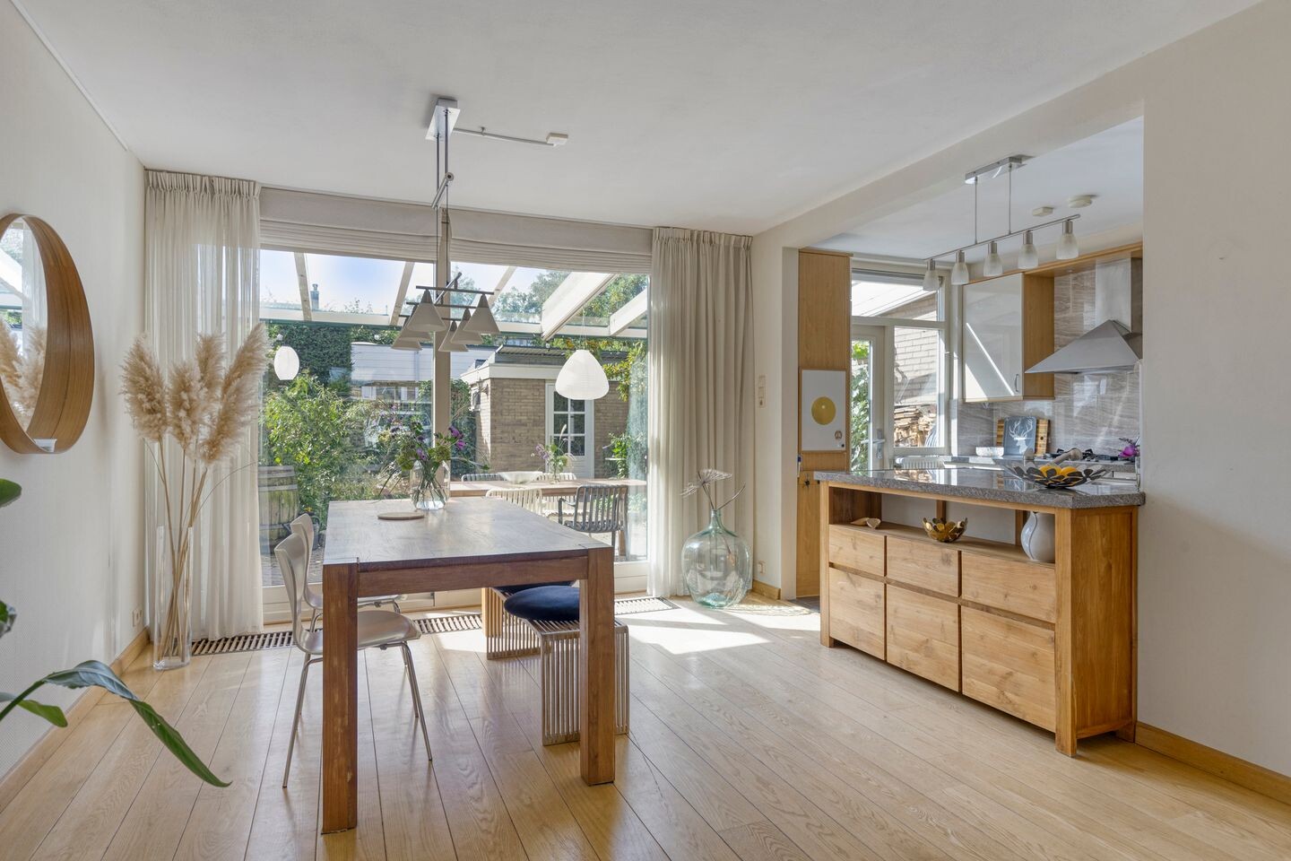 Tussenwoning te koop: Ligusterhof 18, Beverwijk