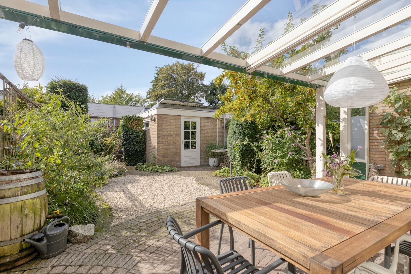 Tussenwoning te koop: Ligusterhof 18, Beverwijk