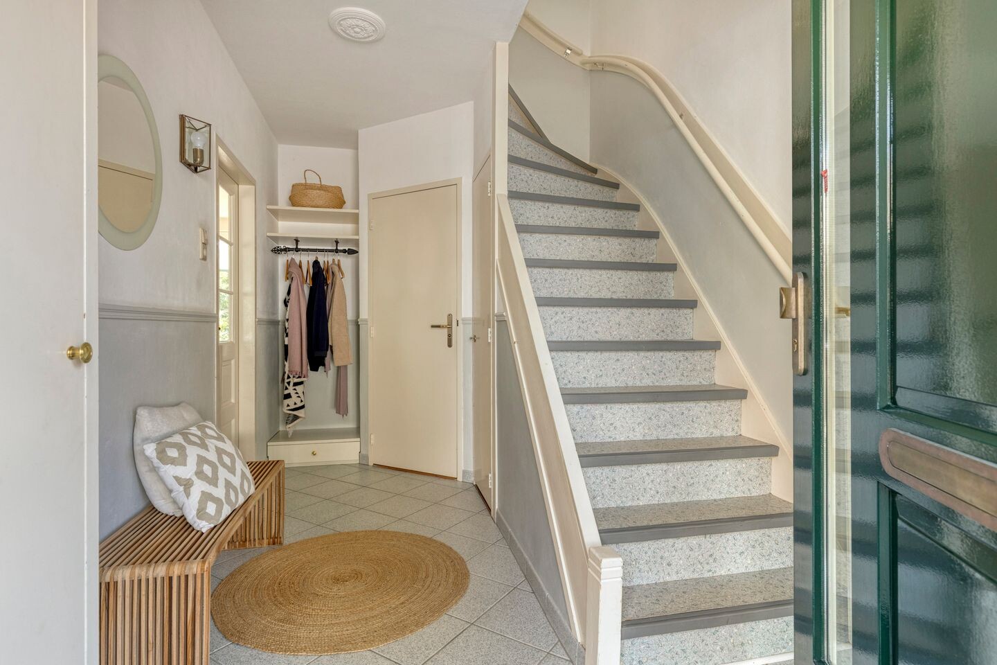 Tussenwoning te koop: Ligusterhof 18, Beverwijk