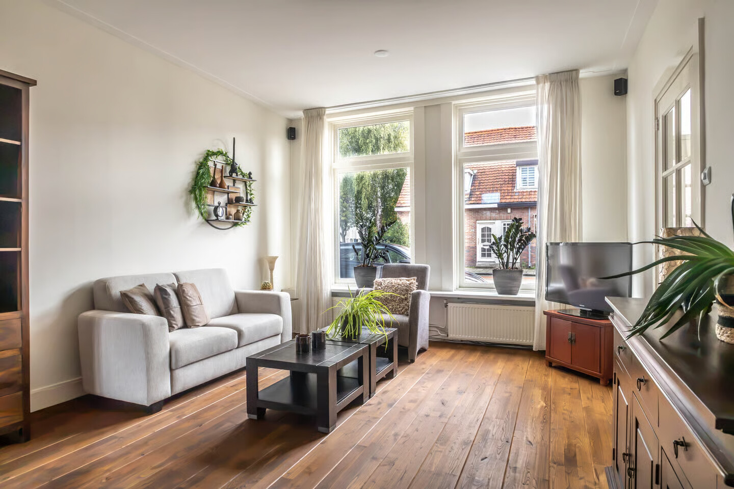 Hoekwoning te koop: Alkmaarseweg 208, Beverwijk