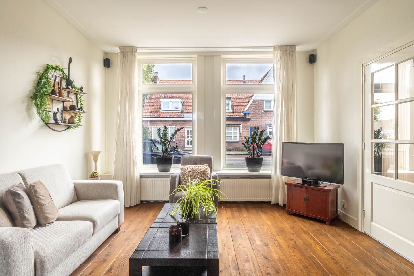 Hoekwoning te koop: Alkmaarseweg 208, Beverwijk