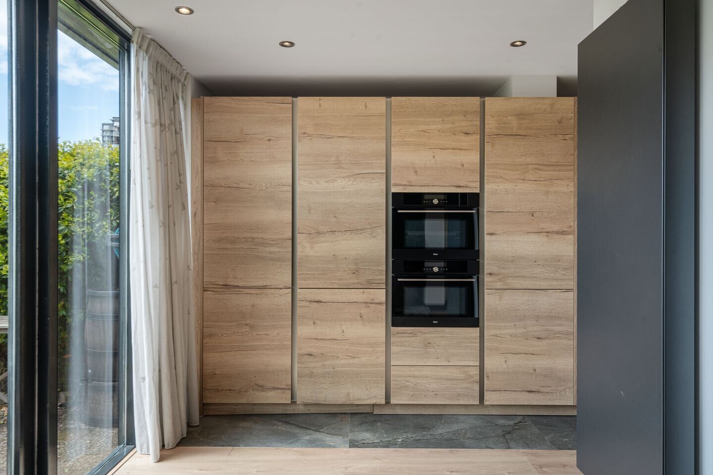 Hoekwoning te koop: Laan der Nederlanden 174, Beverwijk