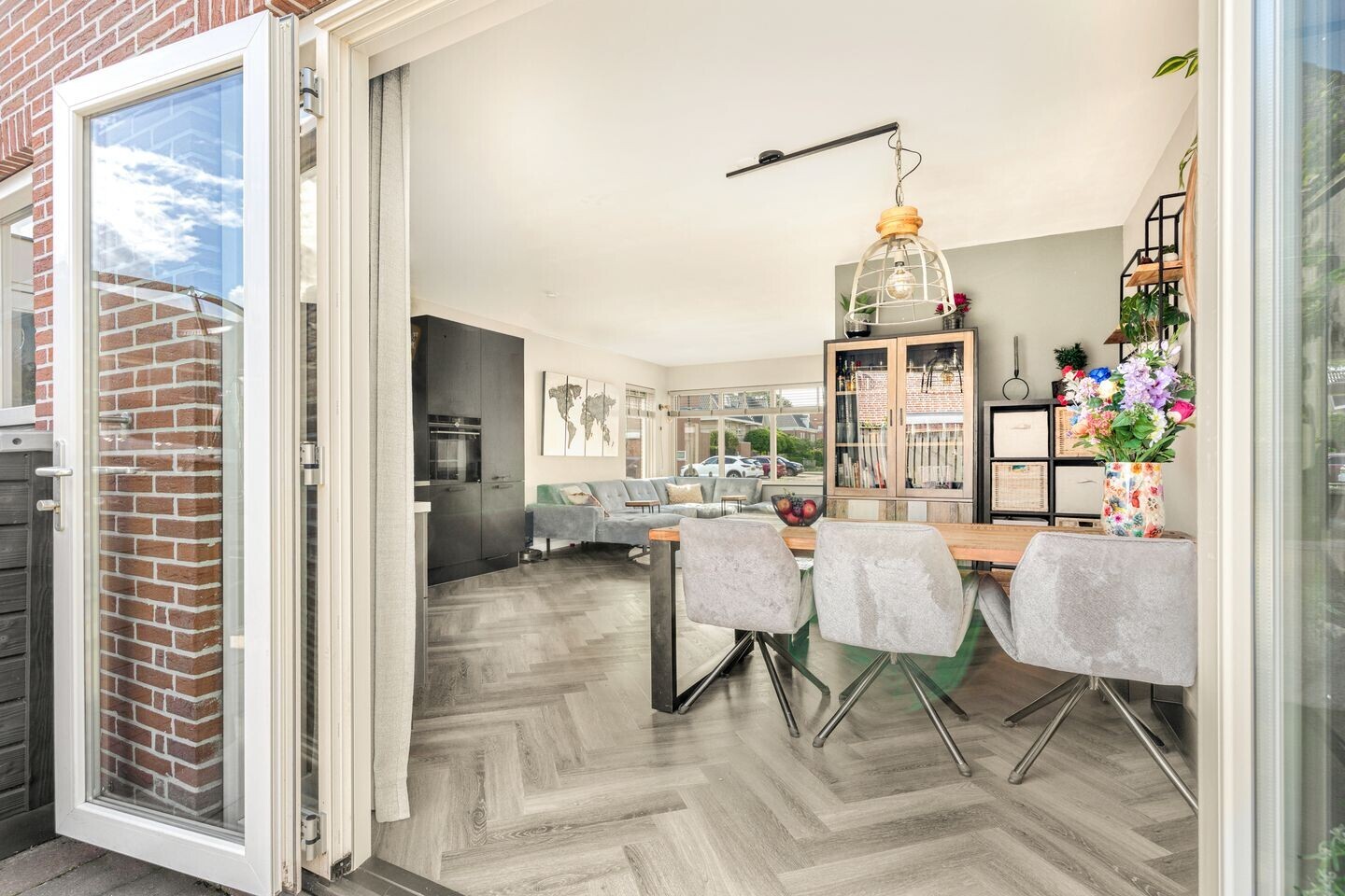 Hoekwoning te koop: Van Riemsdijklaan 1A, Beverwijk