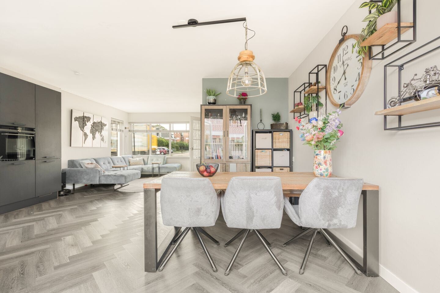 Hoekwoning te koop: Van Riemsdijklaan 1A, Beverwijk