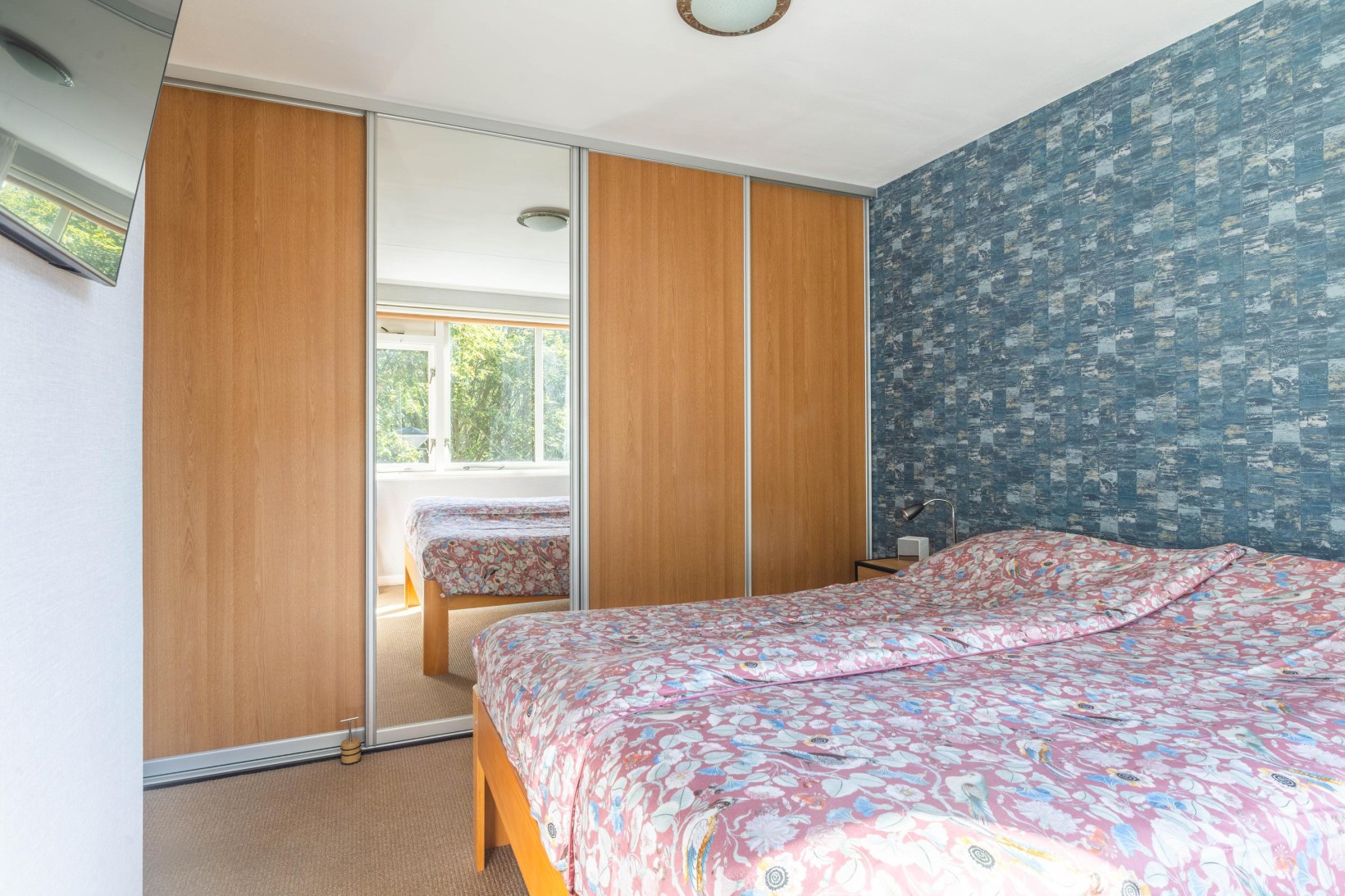 Hoekwoning te koop: Marga Klompélaan 25, Beverwijk