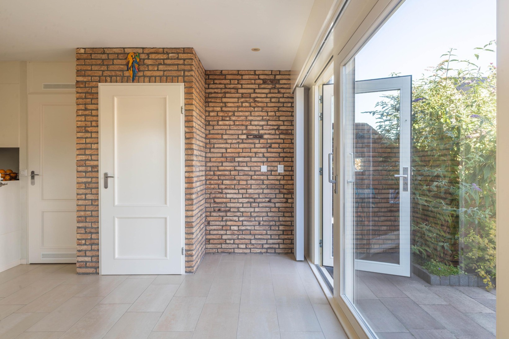 Hoekwoning te koop: Marga Klompélaan 25, Beverwijk