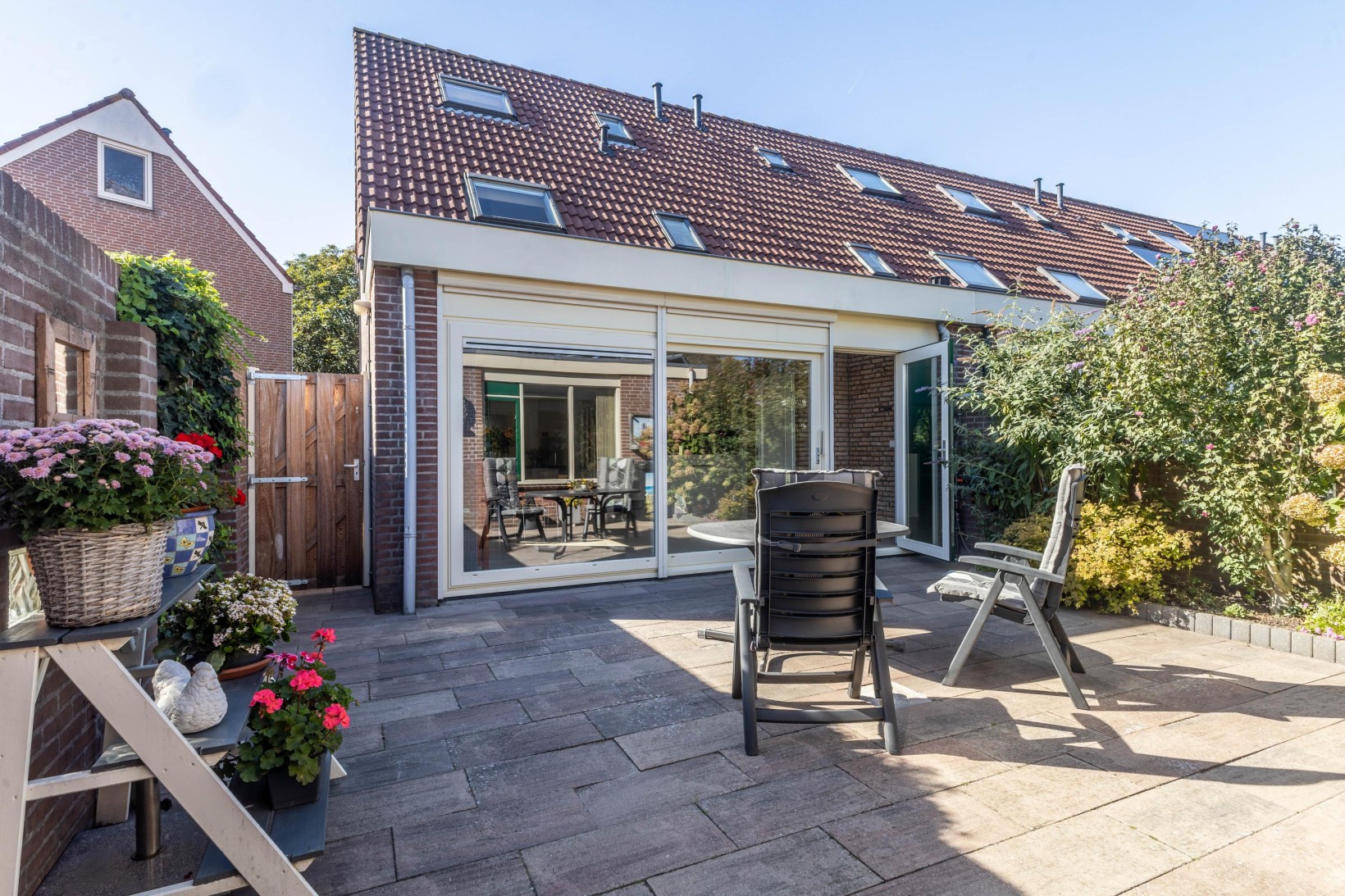 Hoekwoning te koop: Marga Klompélaan 25, Beverwijk