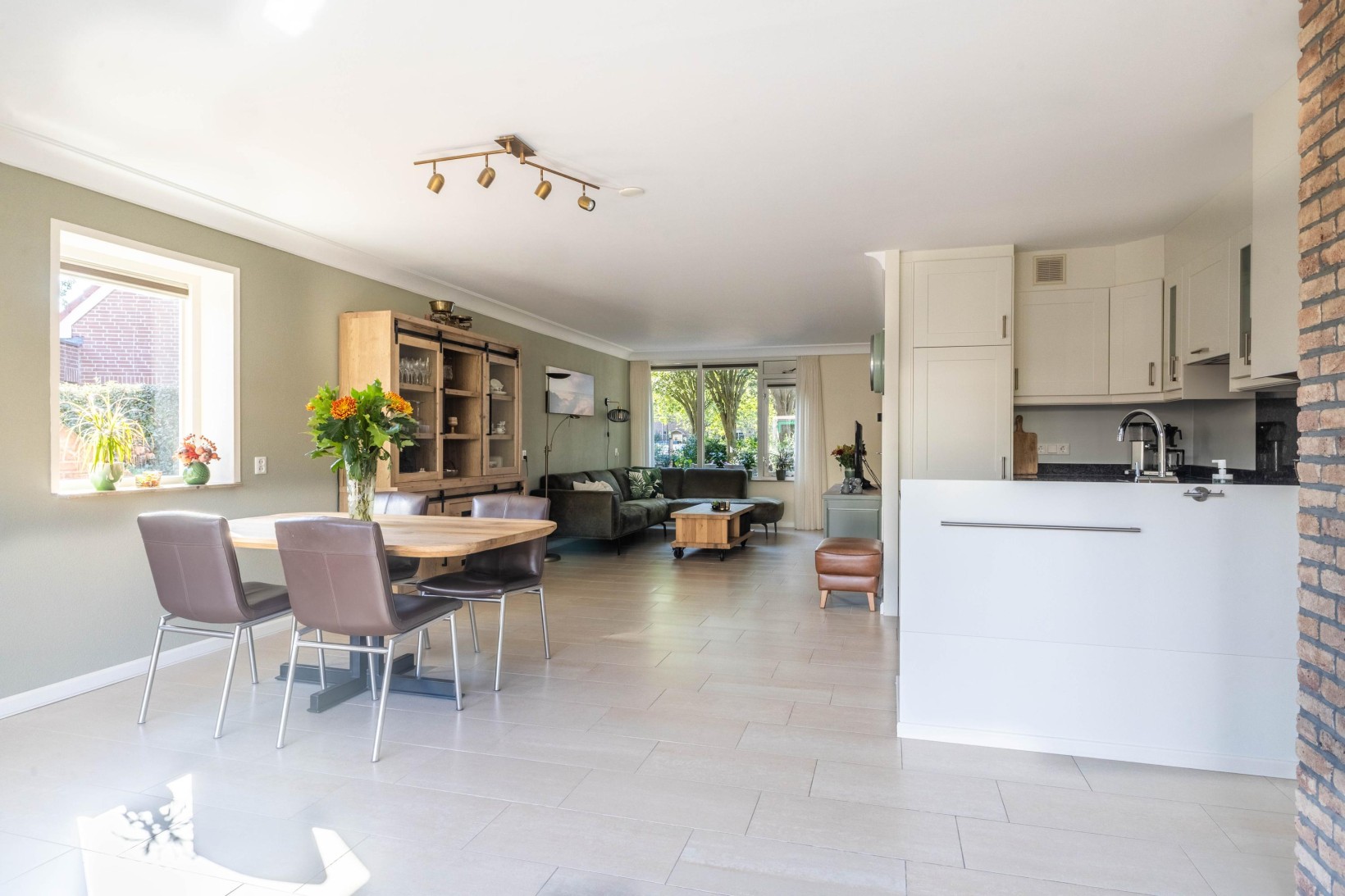 Hoekwoning te koop: Marga Klompélaan 25, Beverwijk