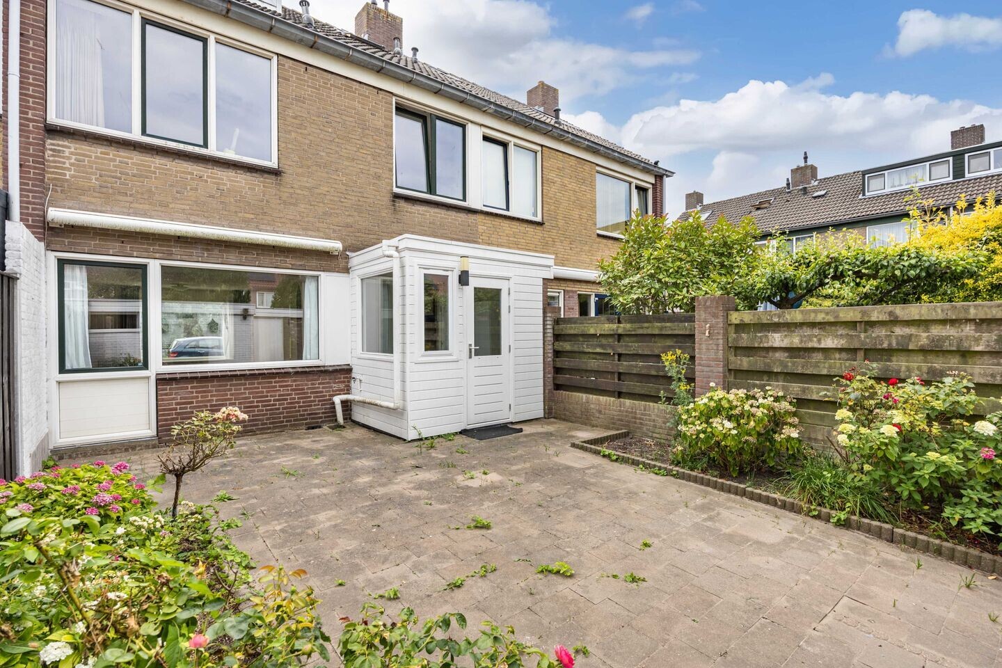 Tussenwoning te koop: Spoorsingel 102, Beverwijk