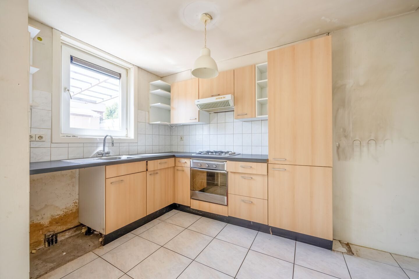 Tussenwoning te koop: Geulstraat 27, Beverwijk