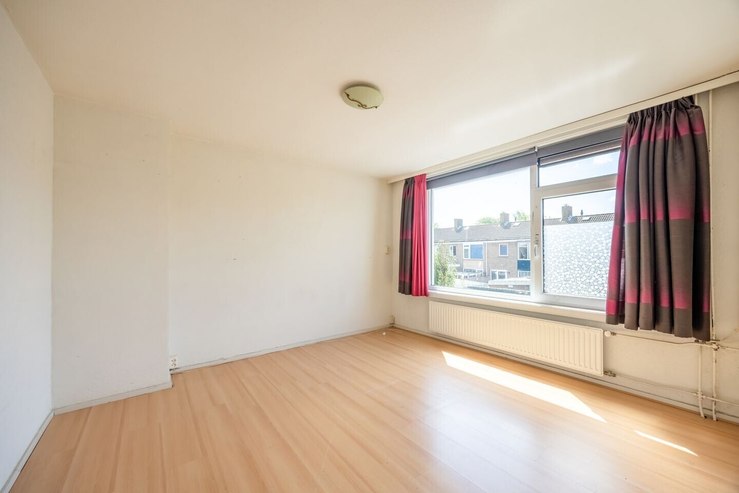 Tussenwoning te koop: Geulstraat 27, Beverwijk