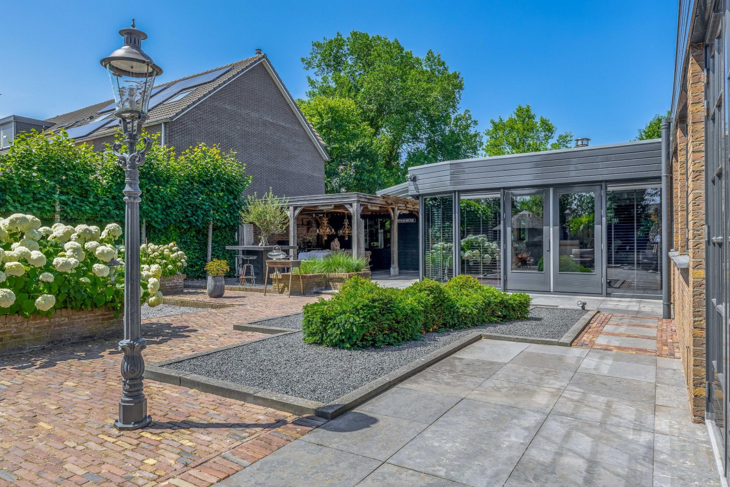 Hoekwoning te koop: Merwedestraat 13, Beverwijk