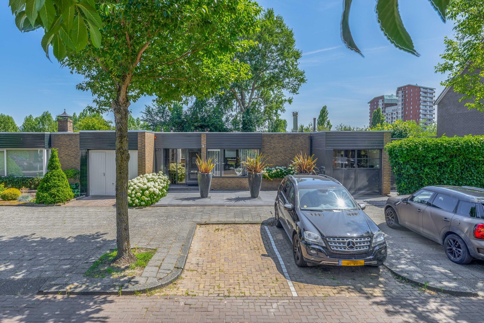 Hoekwoning te koop: Merwedestraat 13, Beverwijk