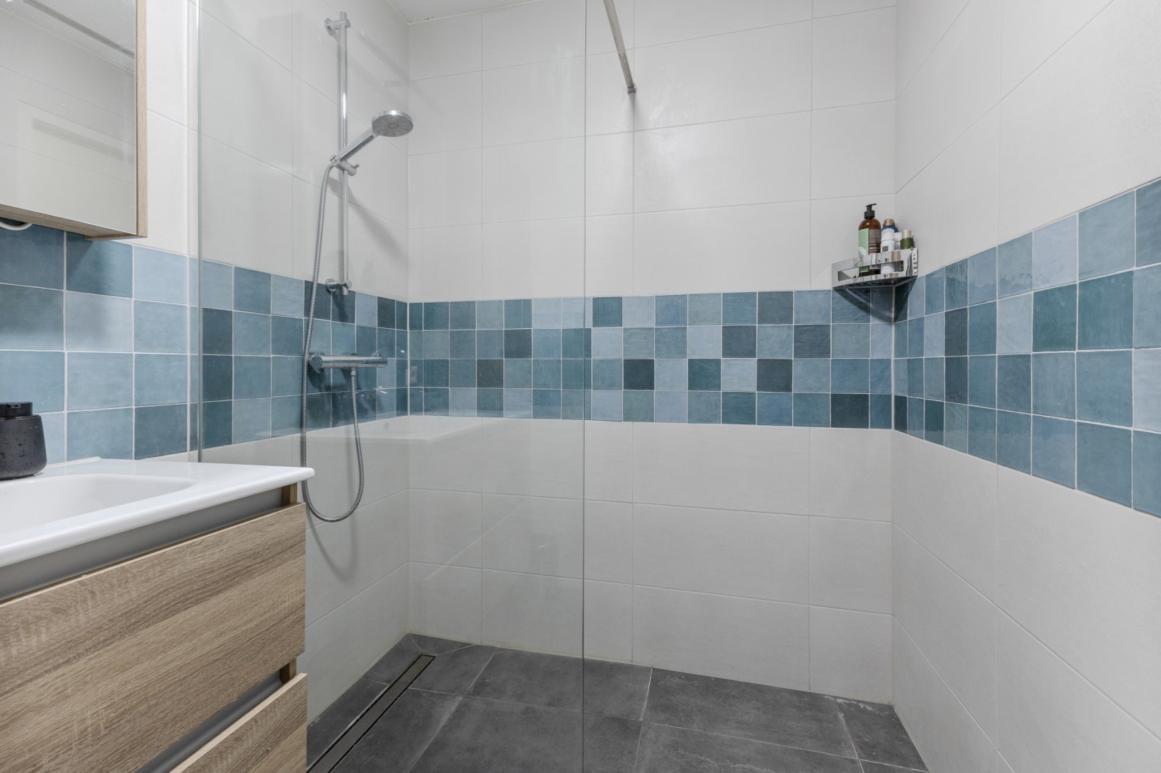 Appartement te koop: Adigestraat 184, Beverwijk