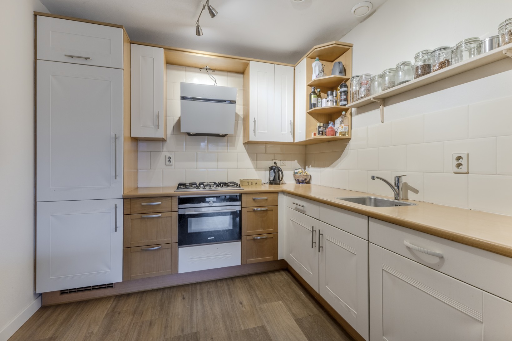 Appartement te koop: Adigestraat 184, Beverwijk