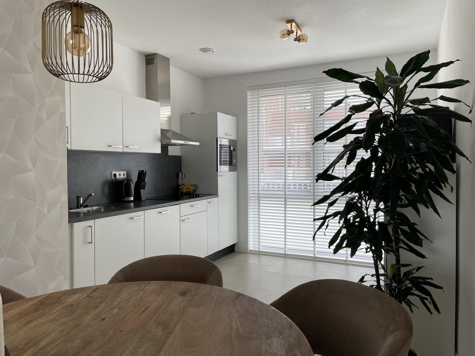 Appartement te huur: Vennelaan 74, Beverwijk
