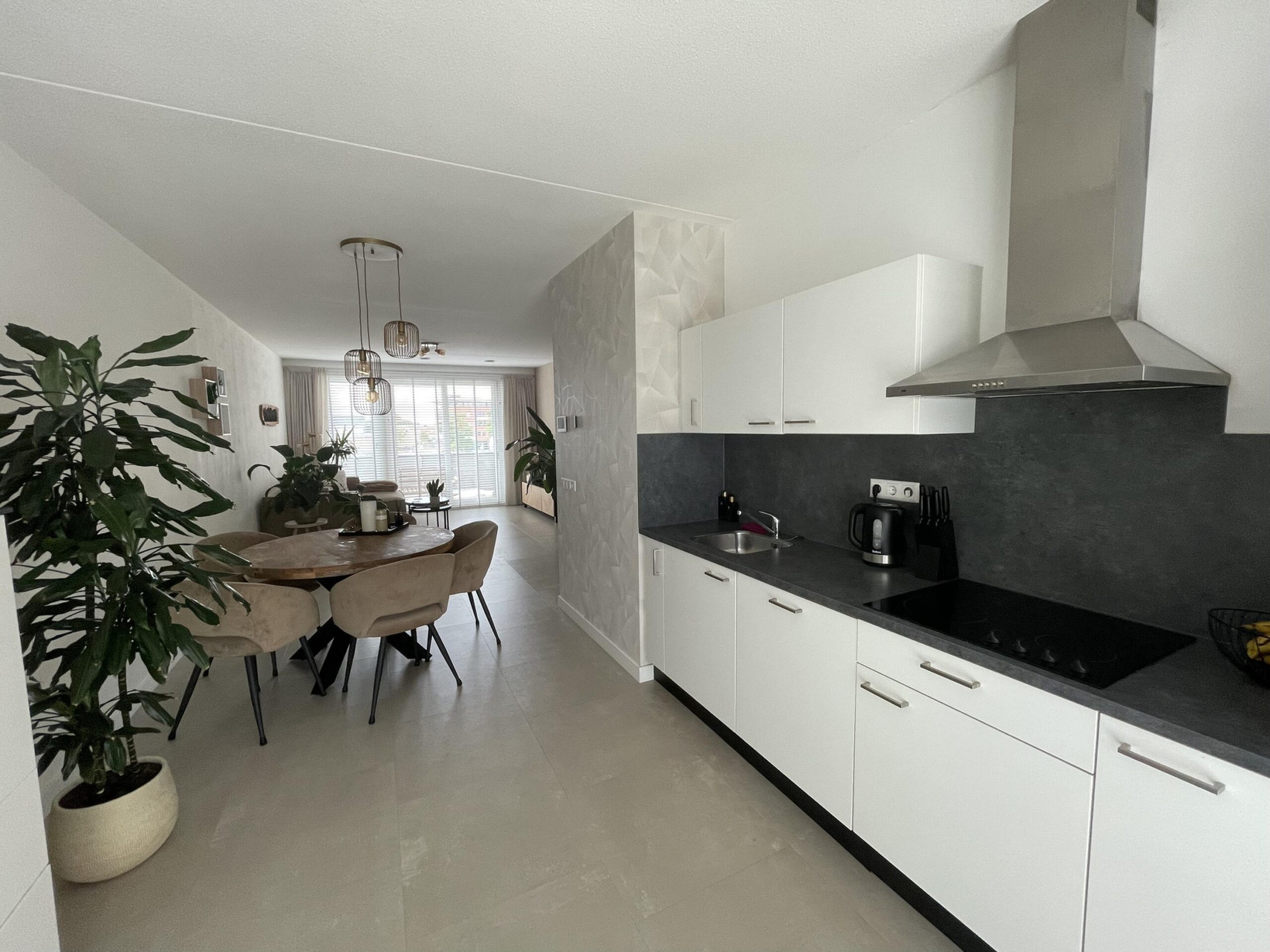 Appartement te huur: Vennelaan 74, Beverwijk