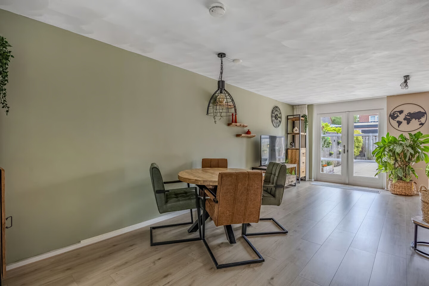 Tussenwoning te koop: Koos Speenhofflaan 40, Beverwijk