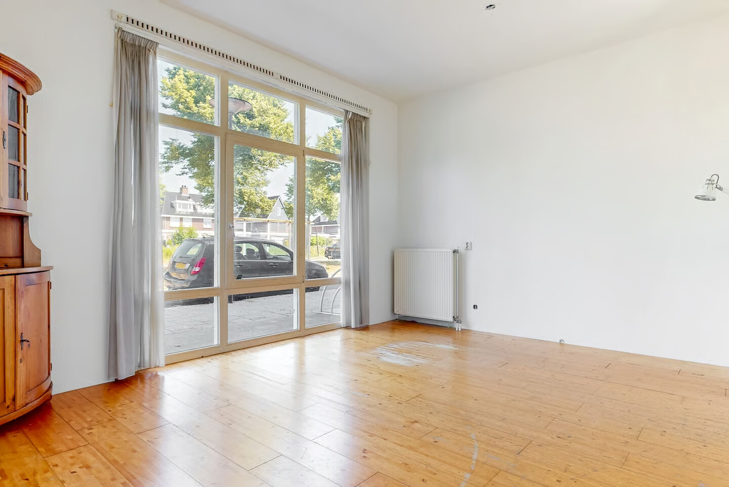 Tussenwoning te koop: Laan van Broekpolder 68, Beverwijk