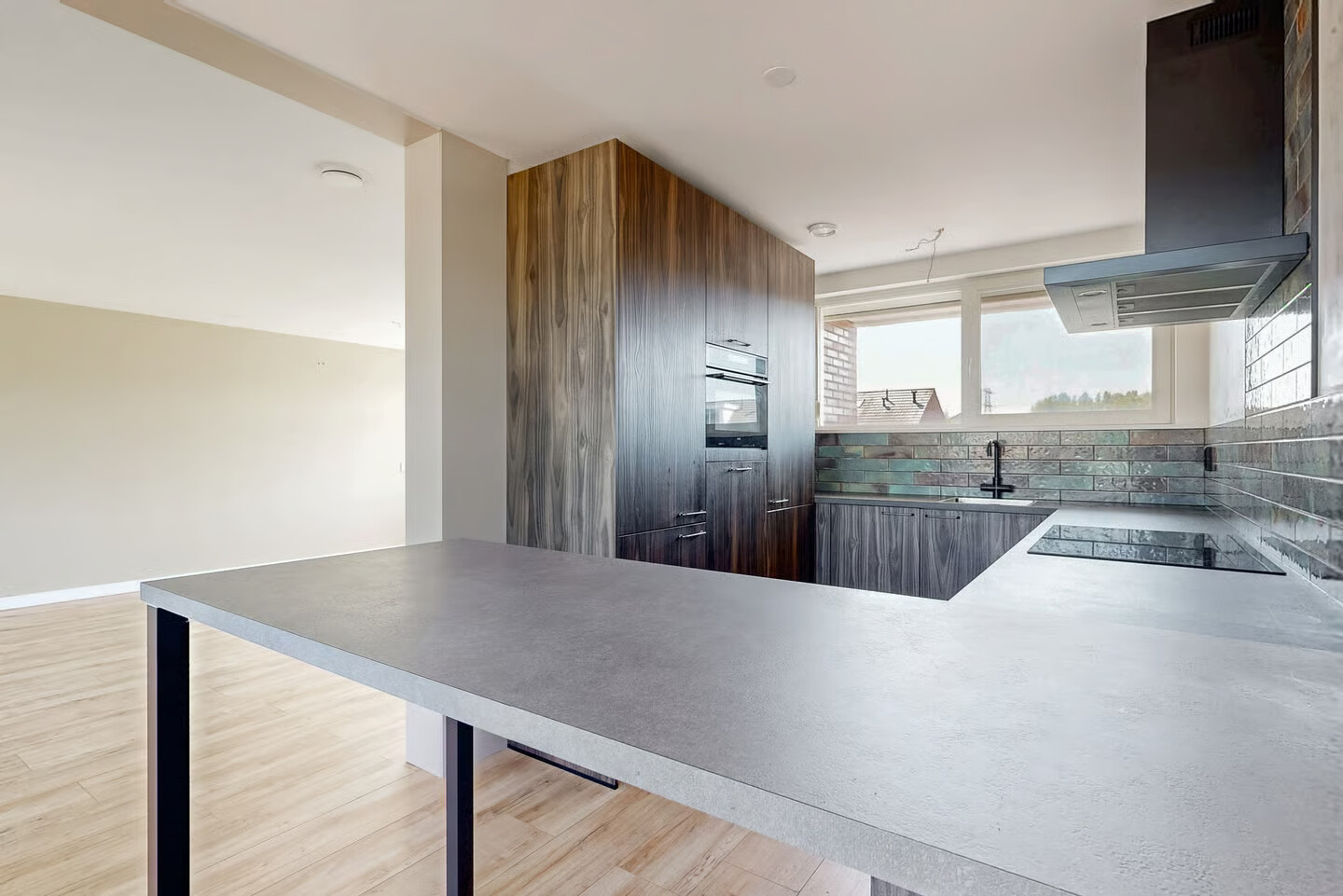 Tussenwoning te koop: Laan van Broekpolder 68, Beverwijk