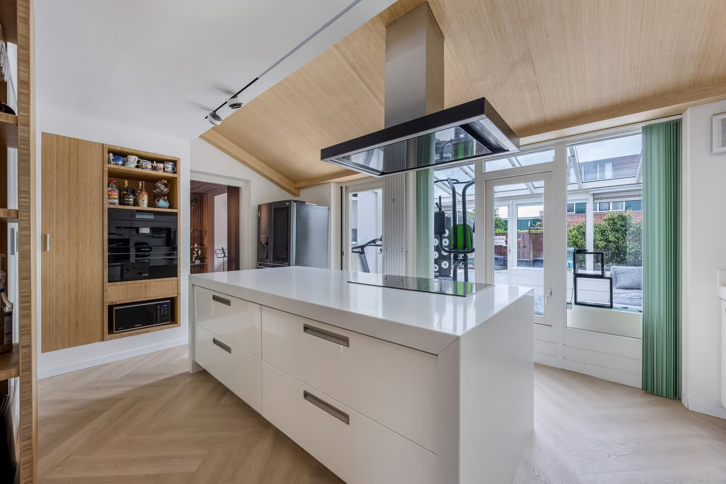 Hoekwoning te koop: Glenn Millerlaan 1, Beverwijk
