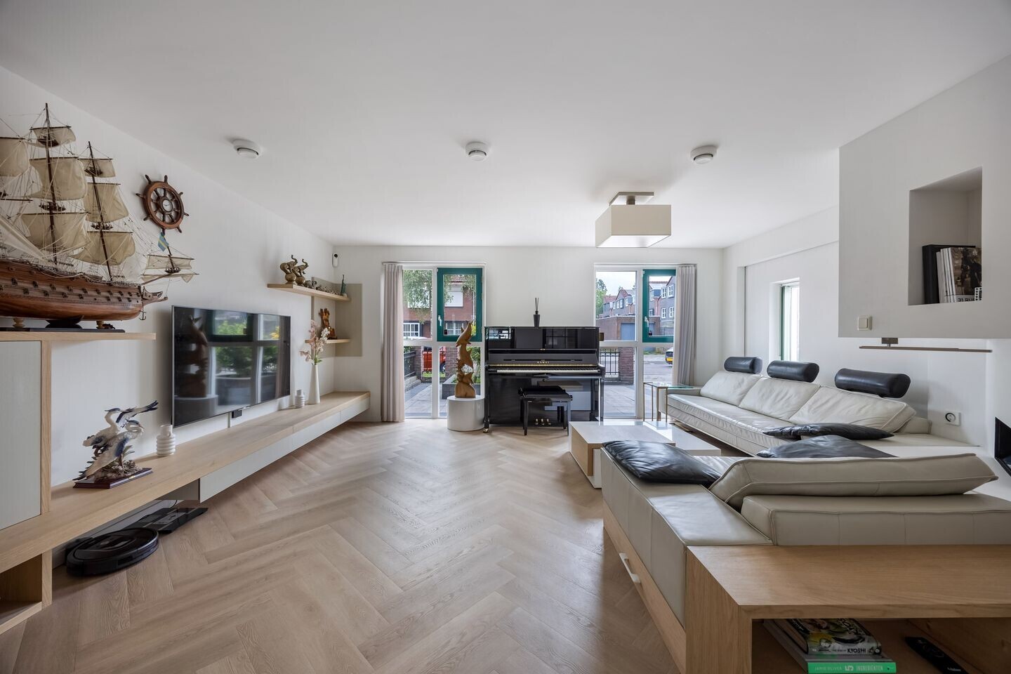 Hoekwoning te koop: Glenn Millerlaan 1, Beverwijk