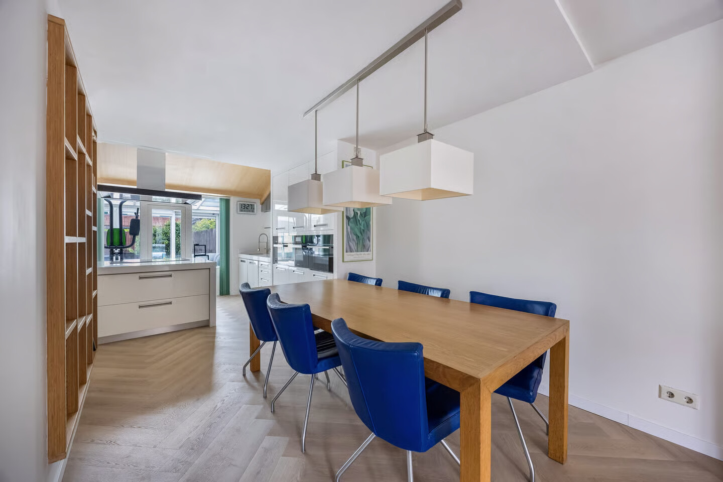 Hoekwoning te koop: Glenn Millerlaan 1, Beverwijk
