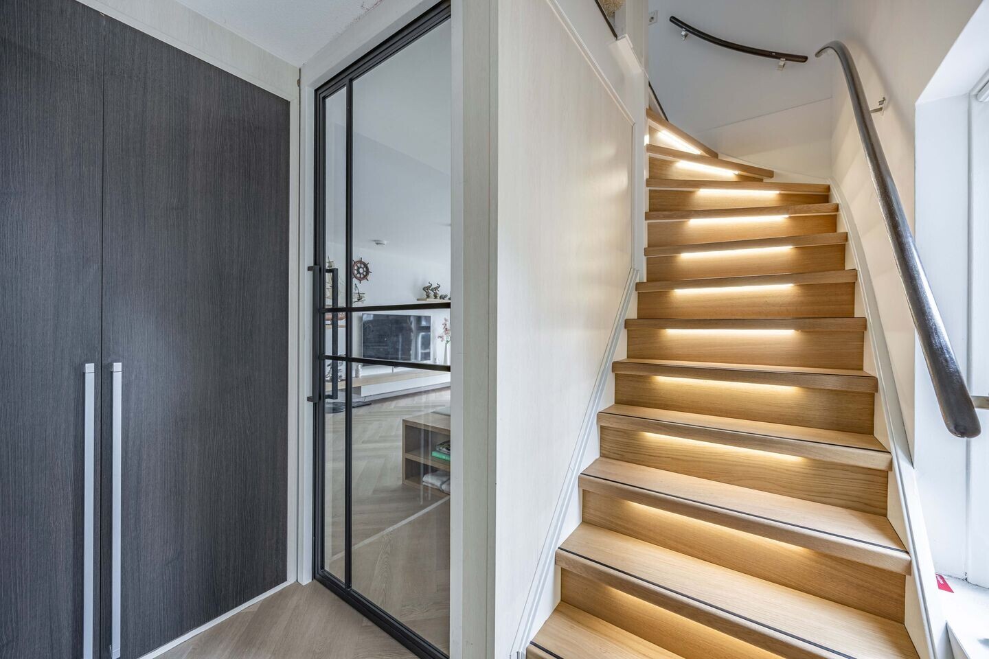Hoekwoning te koop: Glenn Millerlaan 1, Beverwijk