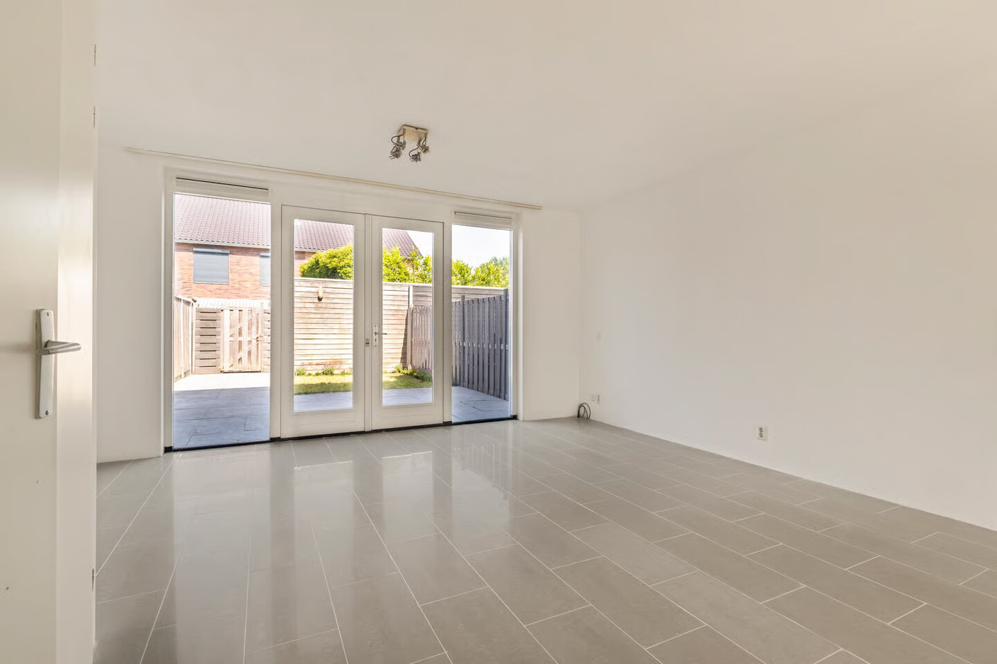 Tussenwoning te koop: Spinsteen 19, Beverwijk