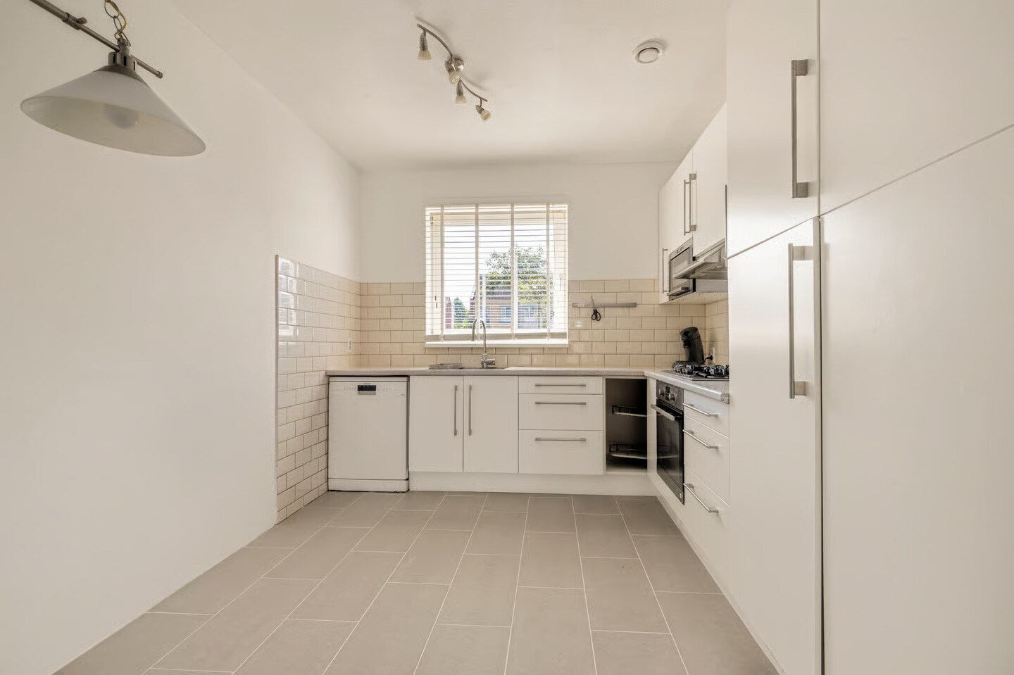 Tussenwoning te koop: Spinsteen 19, Beverwijk