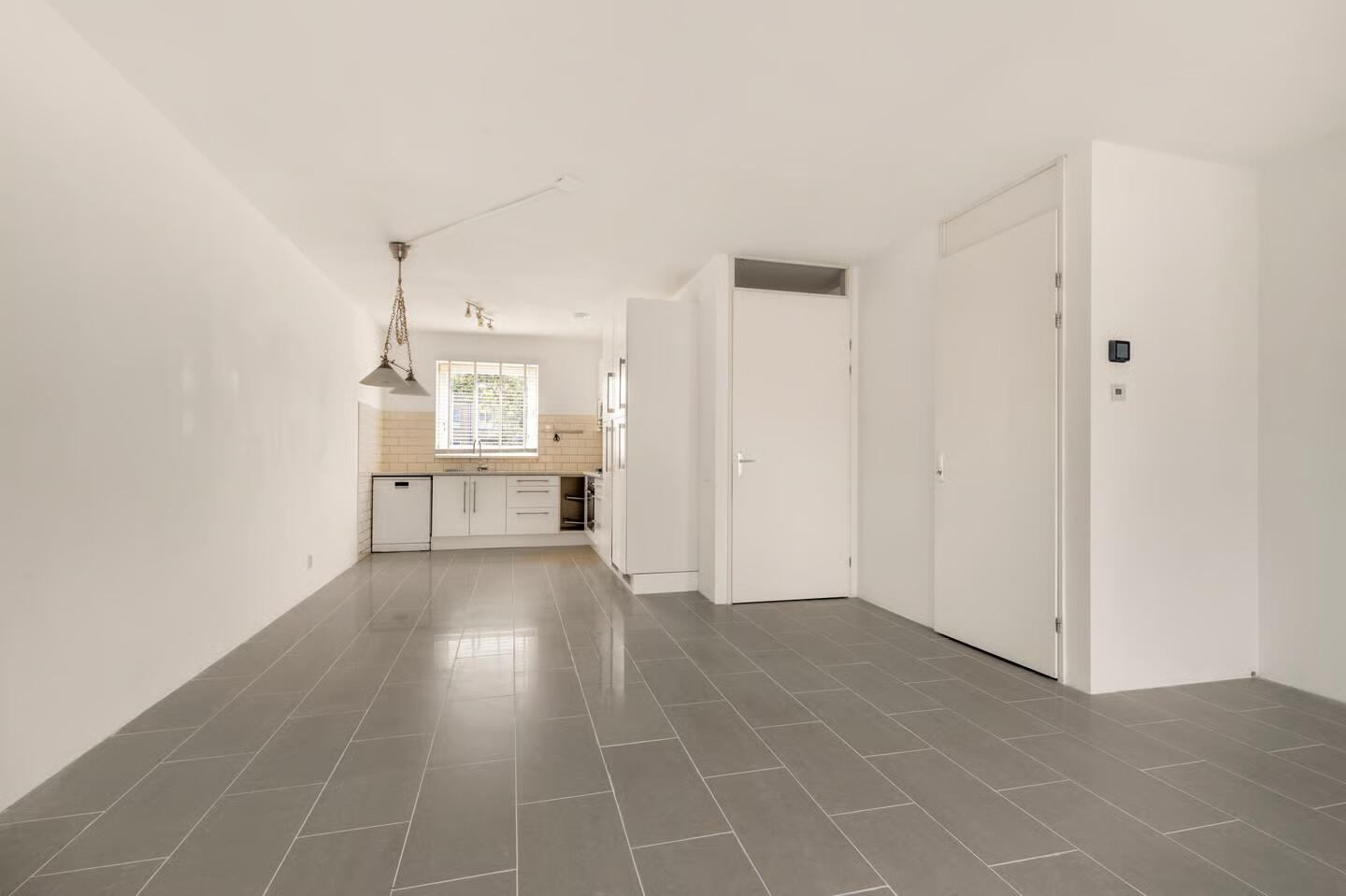 Tussenwoning te koop: Spinsteen 19, Beverwijk