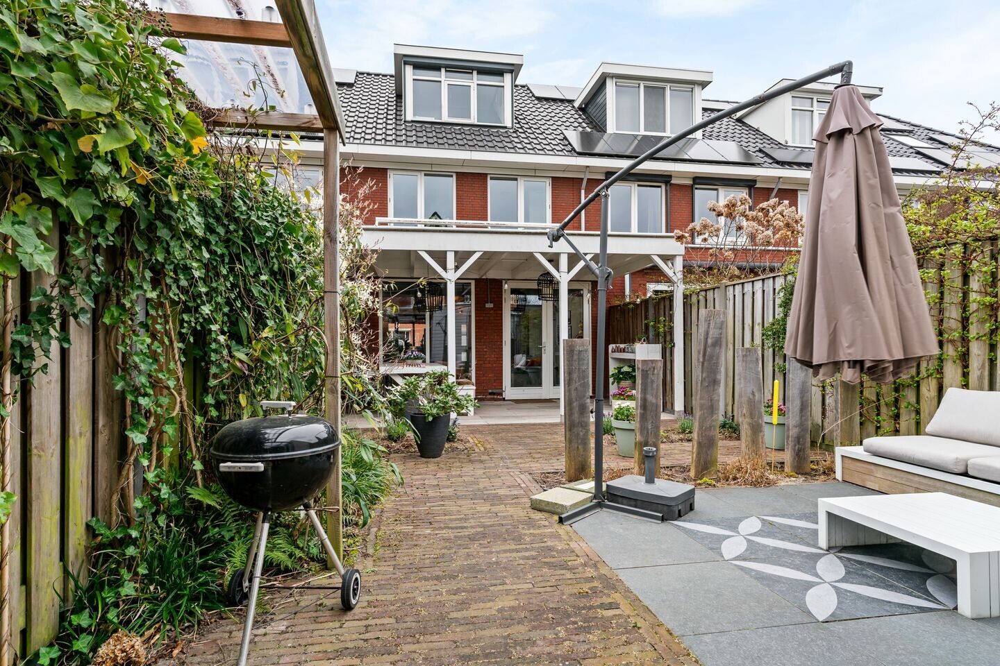 Tussenwoning te koop: Marie van Zeggelenlaan 22, Beverwijk