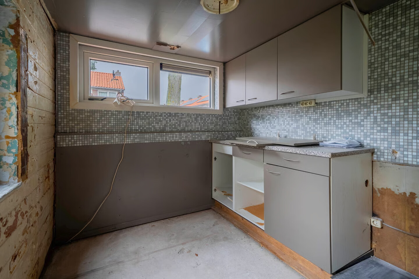 Tussenwoning te koop: Schoonoortstraat 3, Velsen-Noord