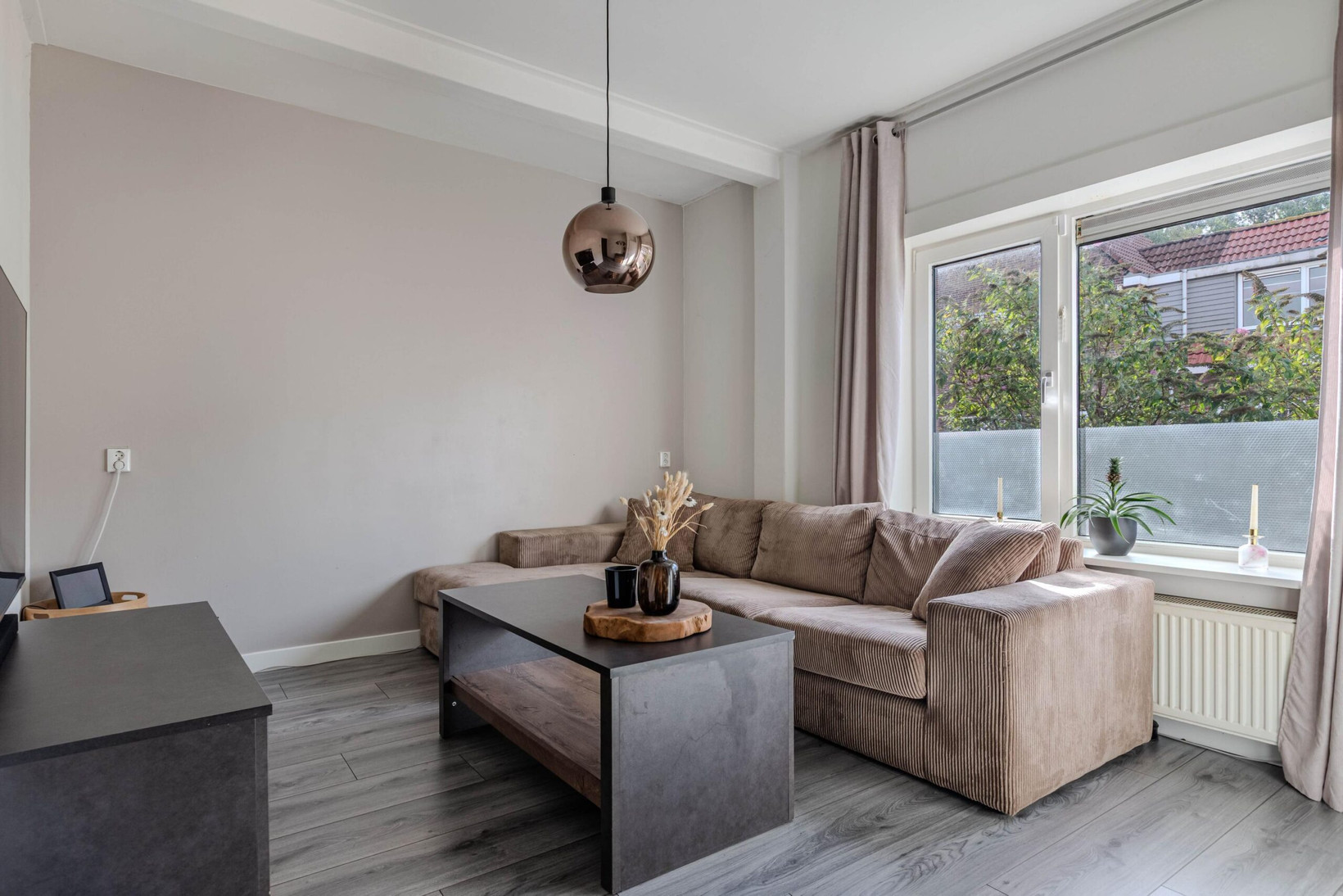 Tussenwoning te koop: Noorderlaan 21, Velsen-Noord