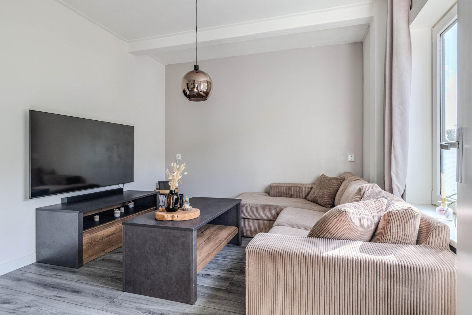 Tussenwoning te koop: Noorderlaan 21, Velsen-Noord