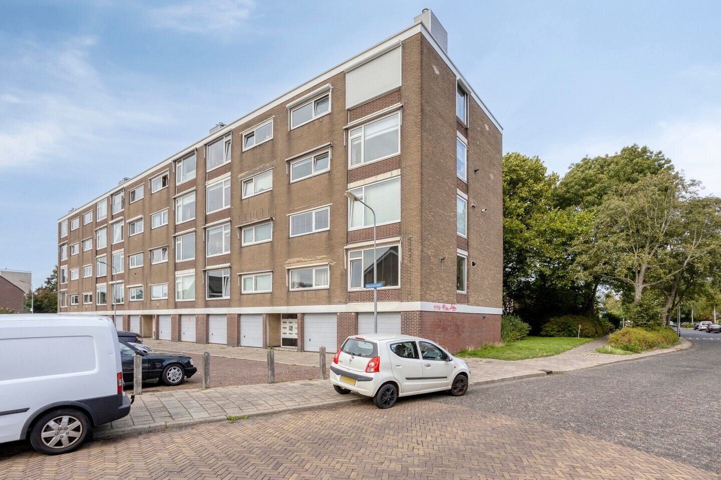 Appartement te koop: Mascagnistraat 6, Heemskerk