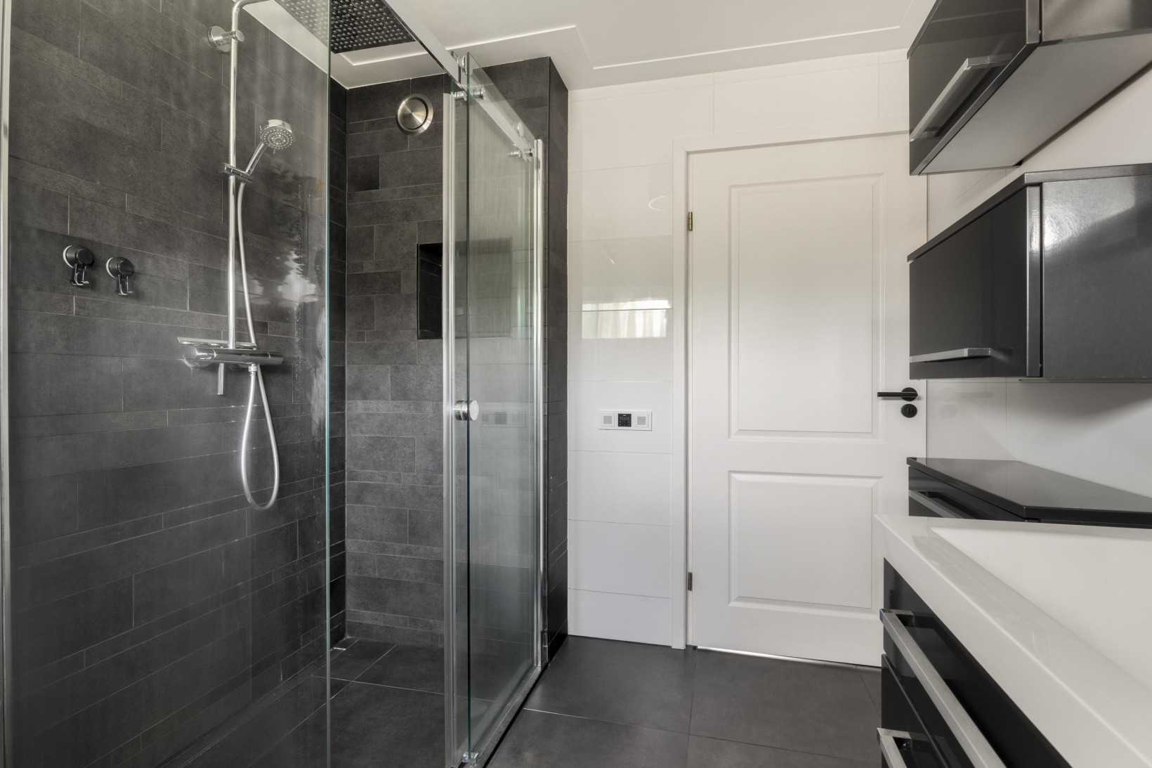 Tussenwoning te koop: Rossinistraat 33, Heemskerk