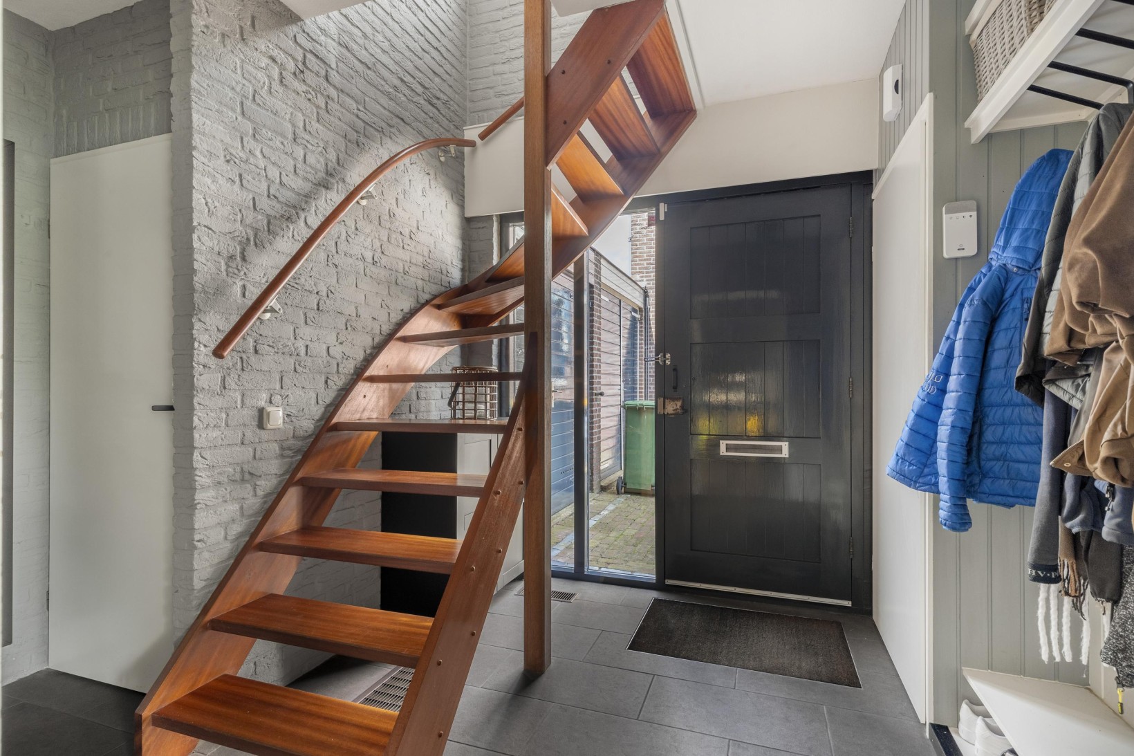 Tussenwoning te koop: Rossinistraat 33, Heemskerk