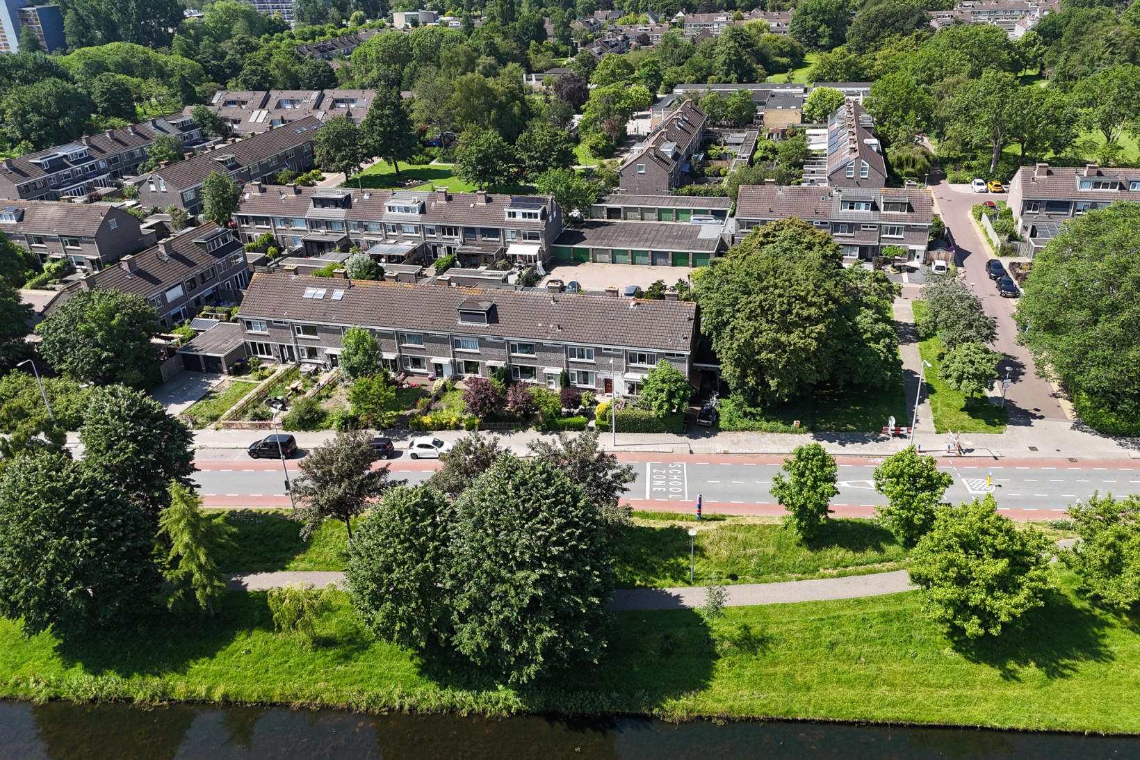 Tussenwoning te koop: Prof ten Doesschatestraat 91, Heemskerk