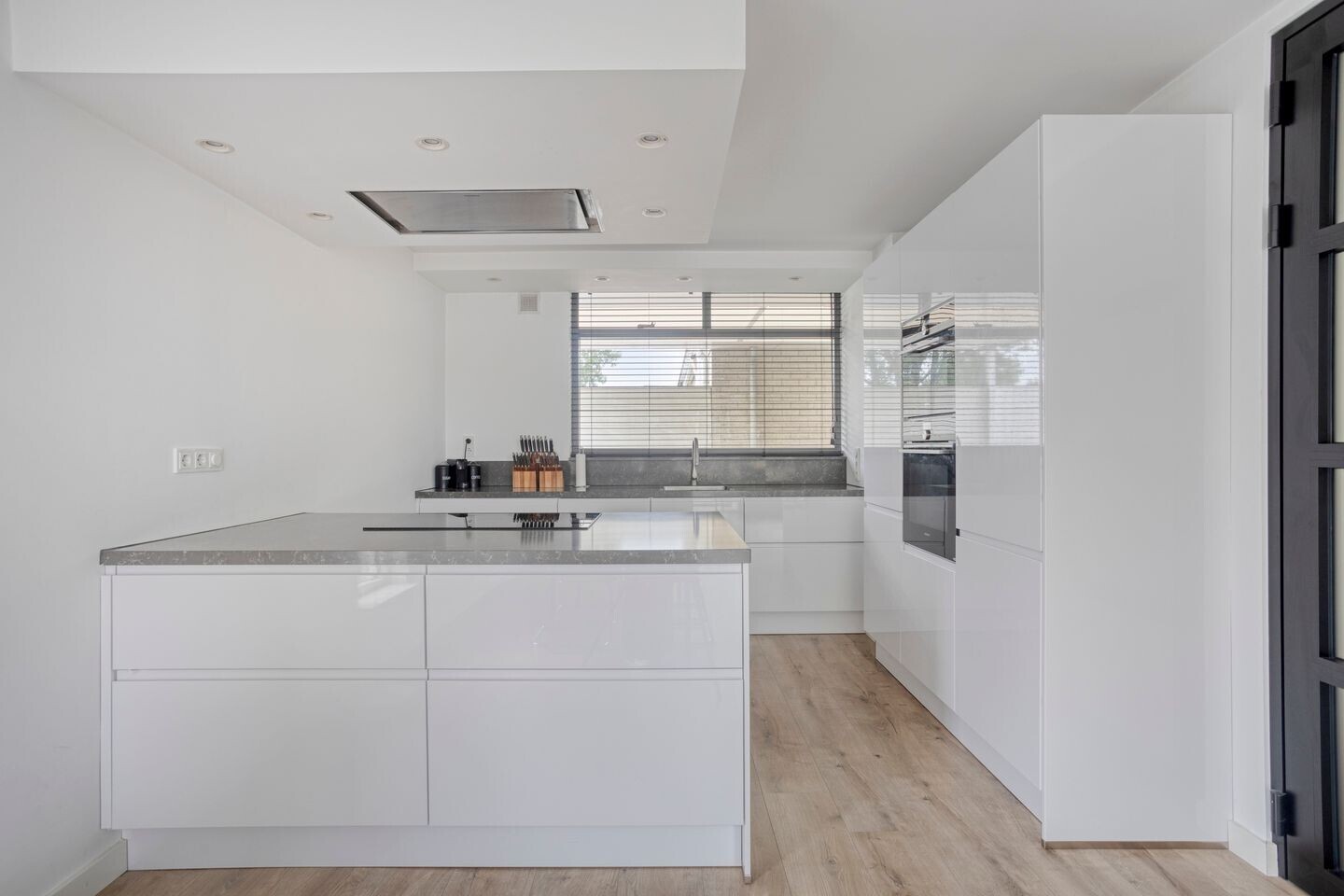 Appartement te koop: Aletta Jacobsstraat 85, Heemskerk